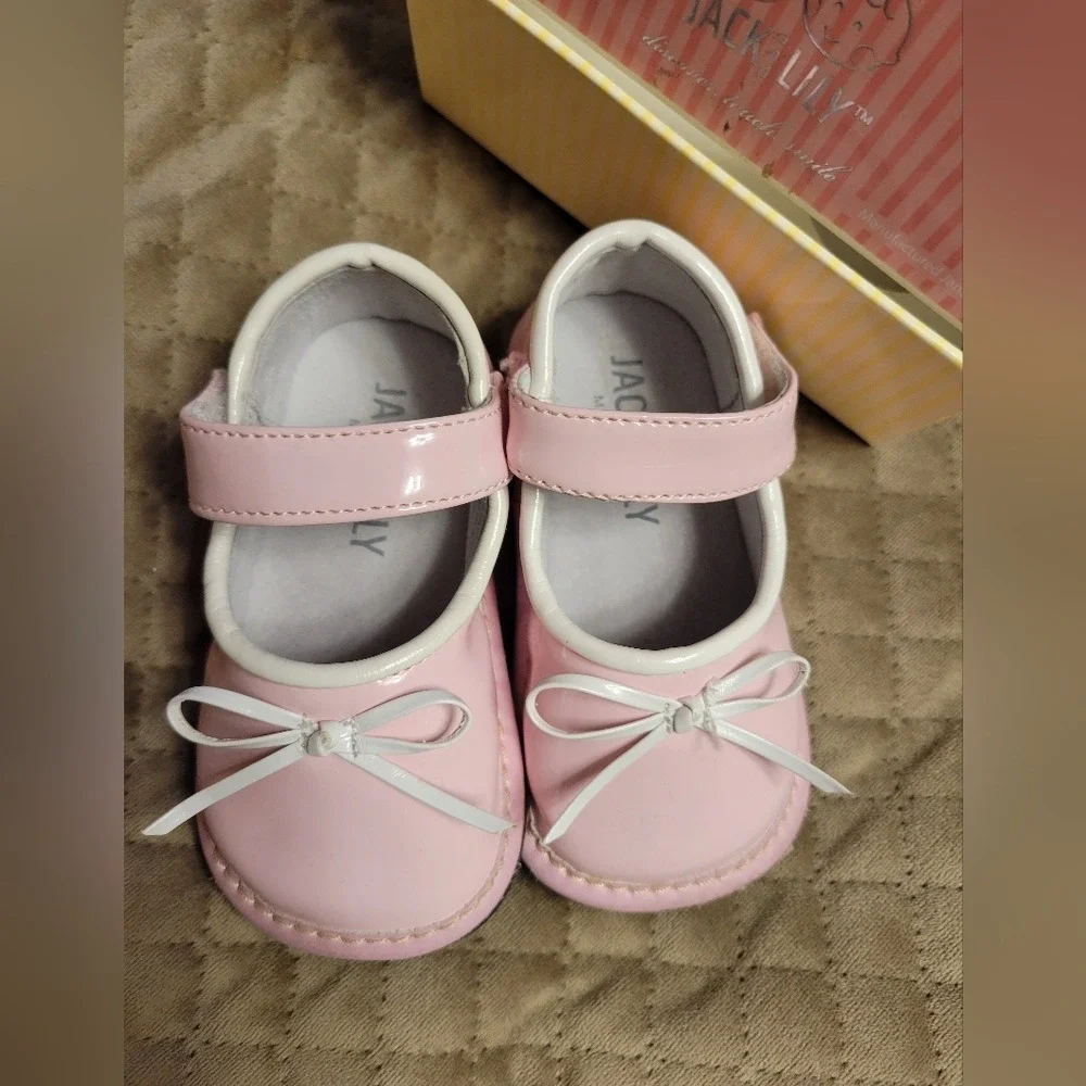 Jack & Lily Pink and‎ white shoes size 12m 18m slip on soft soles learn to walk